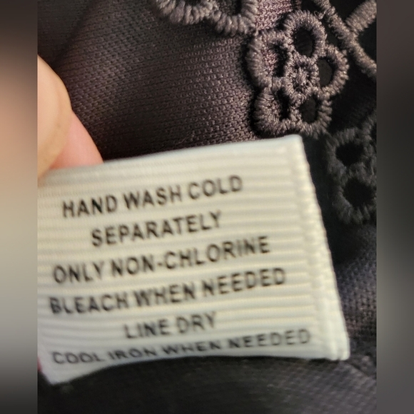 Ultra Pink Elegant Black Antique Lace Women's Top Size L - Picture 5 of 5